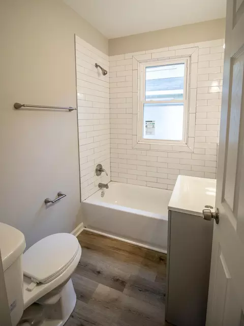 Bath - 2513 Norbert, Flint, MI 48504 photo 1 of 2