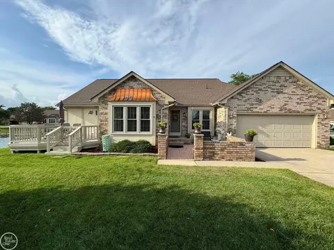 43447 River Bnd, Clinton Township, MI 48038