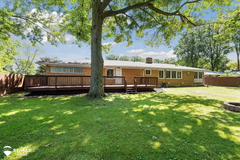 Exterior - 2349 Harmony, Burton, MI 48509 photo 8 of 9