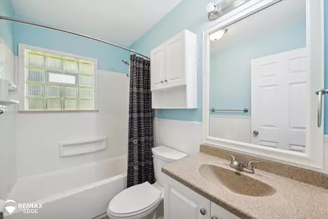 Bath - 2349 Harmony, Burton, MI 48509 photo 1 of 1