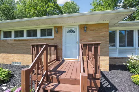 Exterior - 2349 Harmony, Burton, MI 48509 photo 4 of 9