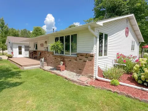 4202 N Alamando, Coleman, MI 48618