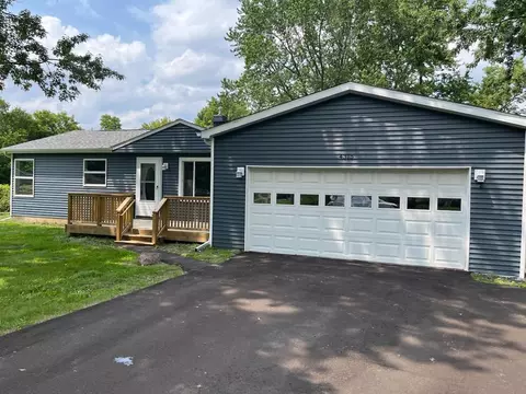 4315 Dexel, Burton, MI 48519