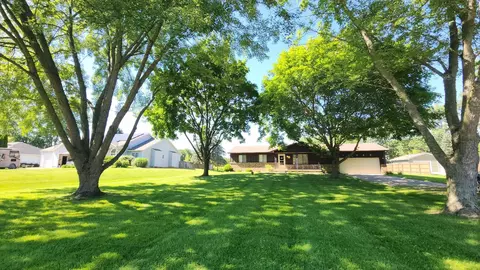 Exterior - 10066 Carpenter, Flushing, MI 48433 photo 3 of 6