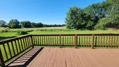 Exterior - 10066 Carpenter, Flushing, MI 48433 photo 4 of 6