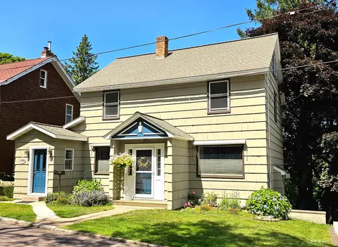 1006 5th, Houghton, MI 49931