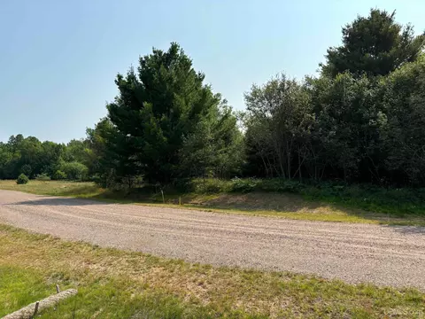 21659 River Trl, Houghton, MI 49931