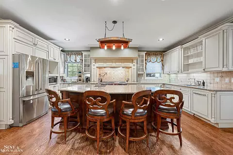 1036 Whittier, Grosse Pointe Park, MI 48230 photo 8