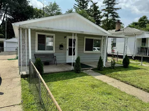 1994 Waltz, Warren, MI 48091