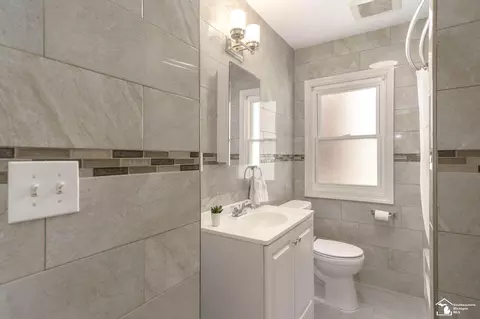 Bath - 3343 William, Dearborn, MI 48124 photo 1 of 2