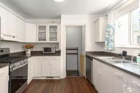 Kitchen - 3343 William, Dearborn, MI 48124 photo 3 of 5