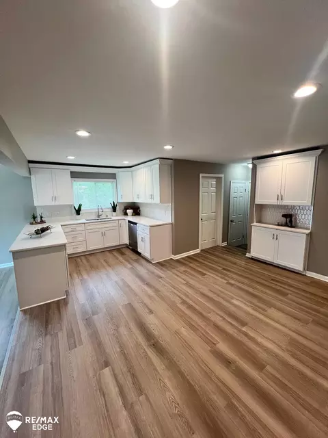 509 Amesbury, Davison, MI 48423 photo 5