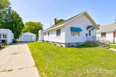 1821 15th, Menominee, MI 49858