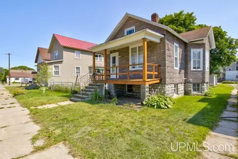 1109 15th, Menominee, MI 49858