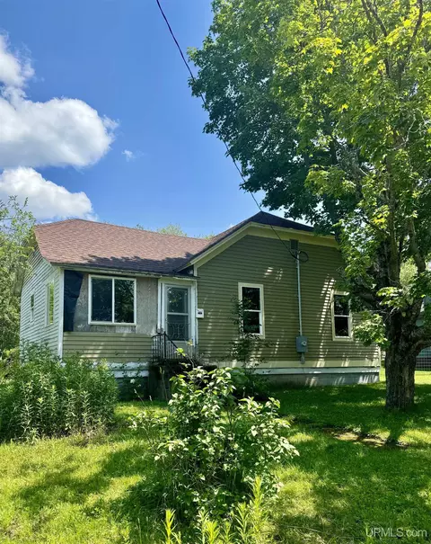 1507 Spring, Bessemer, MI 49911
