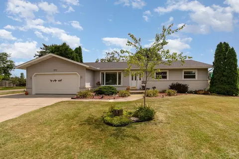 571 E Dawn, Freeland, MI 48623