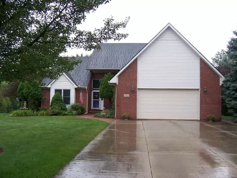 4018 Belle Ridge Dr, Dryden, MI 48428