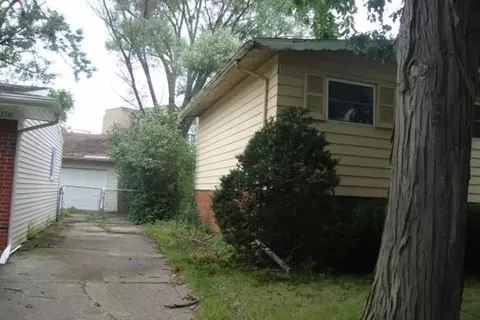 3745 Joal, Flint, MI 48506 photo 2