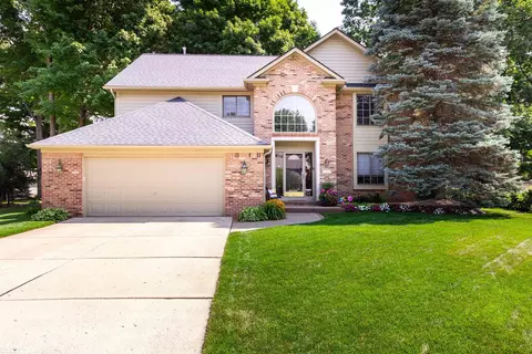 42066 Duxbury, Sterling Heights, MI 48313