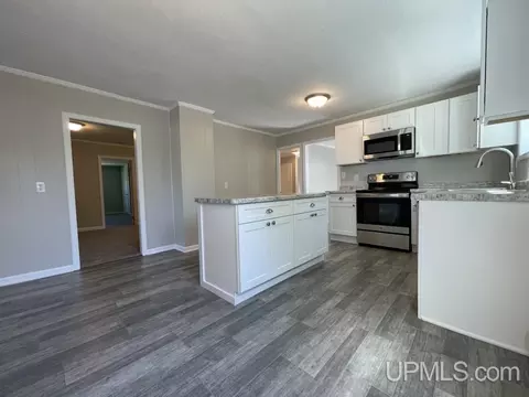 Kitchen - 923 Halliday, L'anse, MI 49946 photo 3 of 6