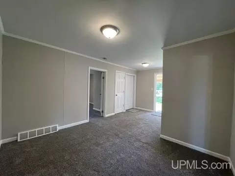 Entry Way - 923 Halliday, L'anse, MI 49946 photo 1 of 2