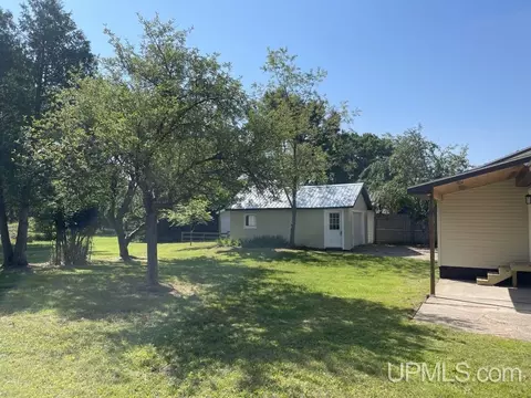 Exterior - 923 Halliday, L'anse, MI 49946 photo 7 of 9