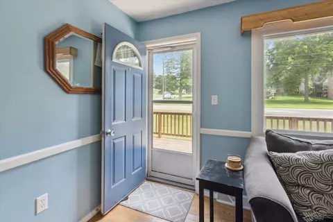 Entry Way - 307 Erie, Gladwin, MI 48624 photo 1 of 1