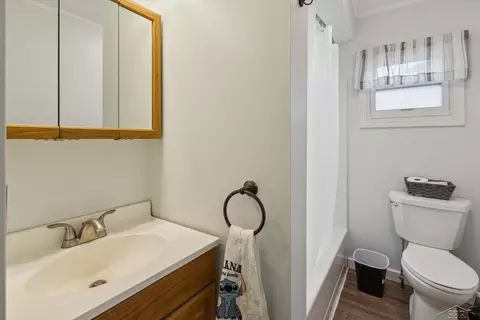 Bath - 307 Erie, Gladwin, MI 48624 photo 1 of 1