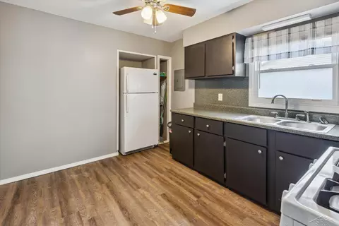 Kitchen - 307 Erie, Gladwin, MI 48624 photo 2 of 3