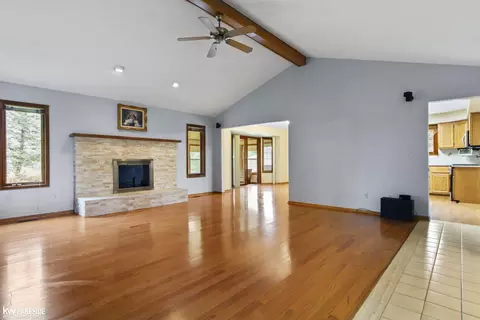 Living - 16580 Stephen, Macomb, MI 48042 photo 3 of 6