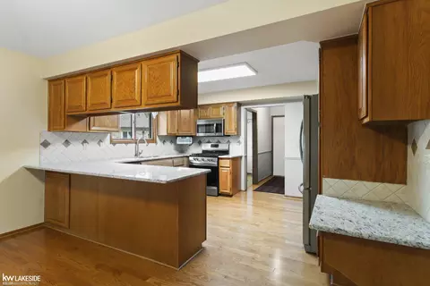 Kitchen - 16580 Stephen, Macomb, MI 48042 photo 1 of 6