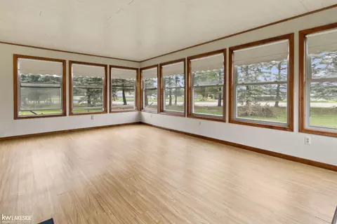 Living - 16580 Stephen, Macomb, MI 48042 photo 6 of 6