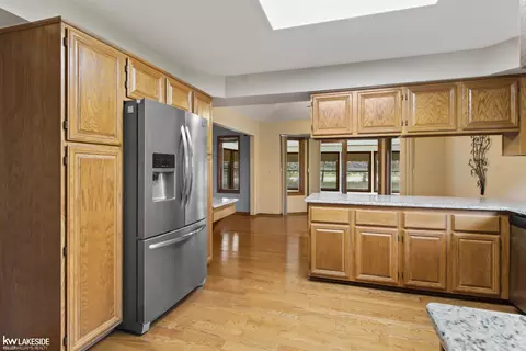 Kitchen - 16580 Stephen, Macomb, MI 48042 photo 3 of 6