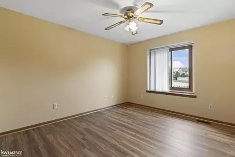 Bedroom - 16580 Stephen, Macomb, MI 48042 photo 3 of 5
