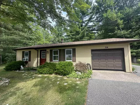 314 Silsby, Roscommon, MI 48653