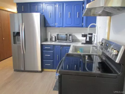 379 Fourth, Eagle Harbor, MI 49950 photo 6