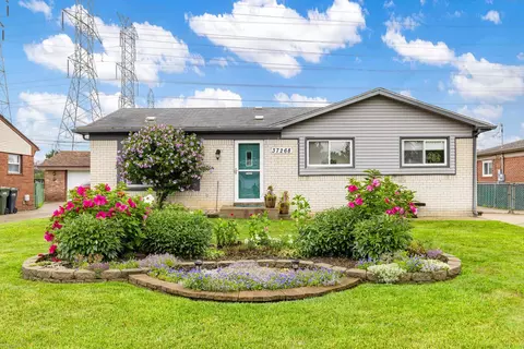 37268 Alper Dr, Sterling Heights, MI 48312