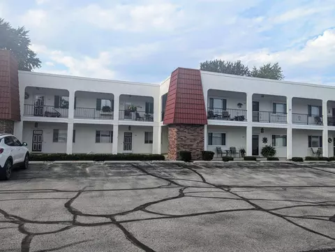 9150 Greenway #M-200, Saginaw, MI 48609