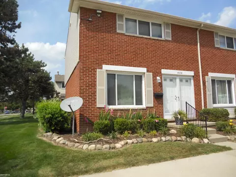 8290 Farnum, Warren, MI 48093