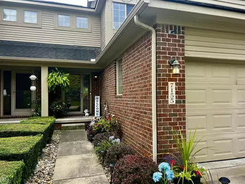 7155 Magnolia #29, Waterford, MI 48327