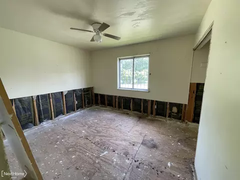 Bedroom - 945 E Holbrook, Flint, MI 48505 photo 1 of 4