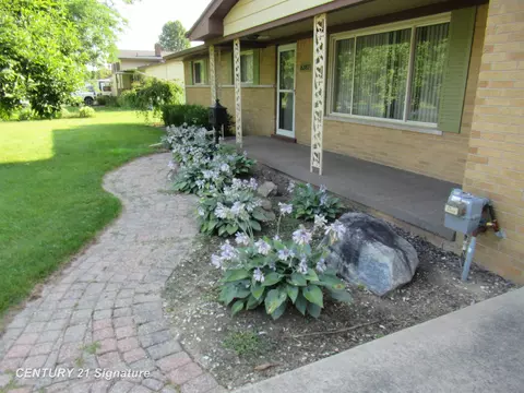 6387 Dalton, Flushing, MI 48433 photo 3
