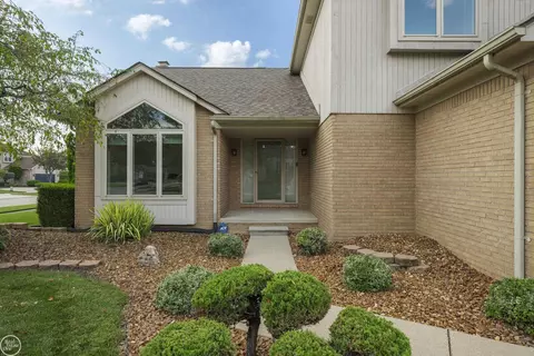 16331 Randy, Macomb, MI 48042 photo 10