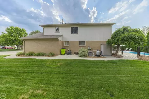 16331 Randy, Macomb, MI 48042 photo 8