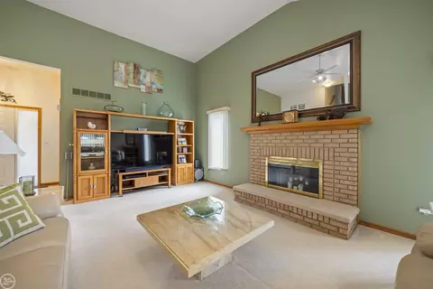 16331 Randy, Macomb, MI 48042 photo 23