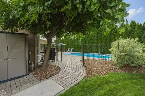 16331 Randy, Macomb, MI 48042 photo 51