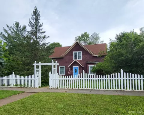 612 E A, Iron Mountain, MI 49801