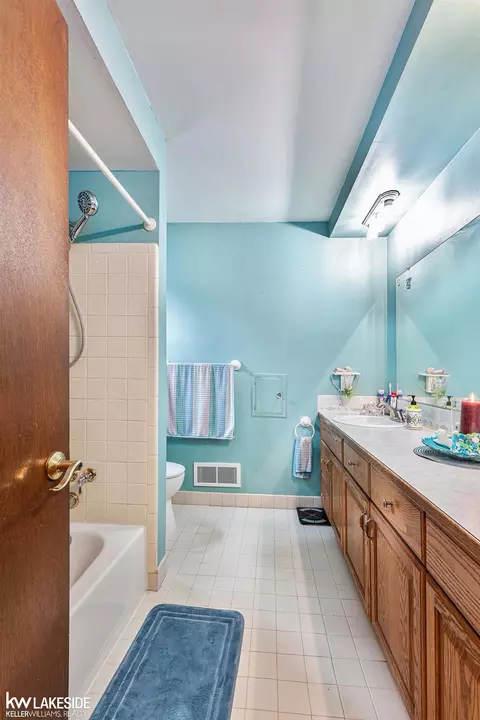 47230 Tilch, Macomb, MI 48044 photo 19