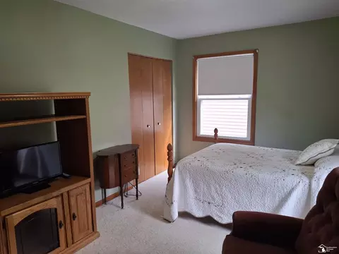 Bedroom - 490 Grace, Monroe, MI 48161 photo 2 of 3