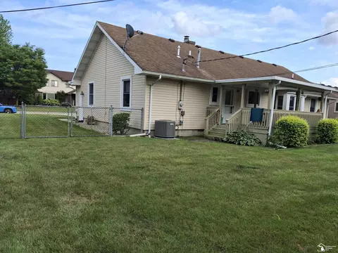 Exterior - 490 Grace, Monroe, MI 48161 photo 4 of 7